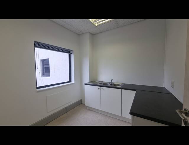 222M² OFFICE TO LET IN CENTURY CITY